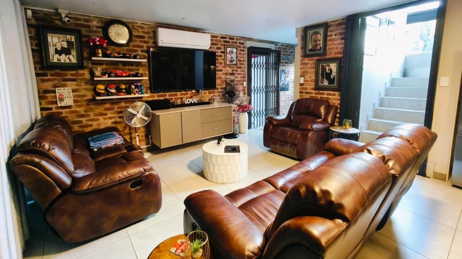 3 Bedroom Property for Sale in Baillie Park North West
